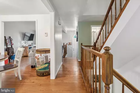 Entry Way - 8294 Waterside Ct, Frederick, MD 21701 photo 3 of 6