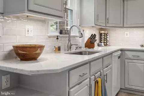 Kitchen - 8294 Waterside Ct, Frederick, MD 21701 photo 5 of 5