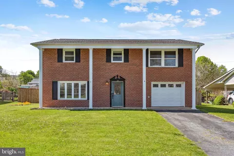 19 Victor Dr, Thurmont, MD 21788