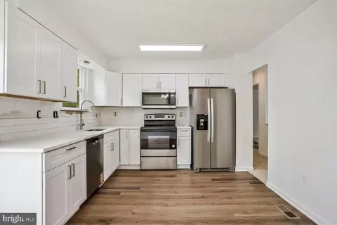 Kitchen - 1603 Norwich Dr, Frederick, MD 21701 photo 3 of 5