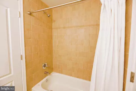 Bath - 2613 Caulfield Ct, Frederick, MD 21701 photo 7 of 7