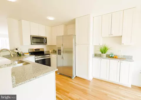 Kitchen - 2613 Caulfield Ct, Frederick, MD 21701 photo 2 of 4