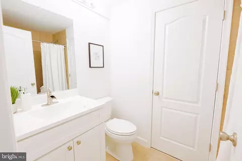 Bath - 2613 Caulfield Ct, Frederick, MD 21701 photo 5 of 7
