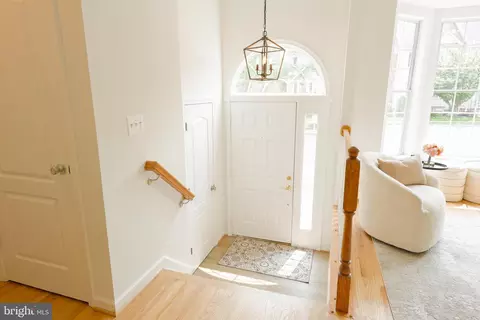 Entry Way - 2613 Caulfield Ct, Frederick, MD 21701 photo 2 of 7
