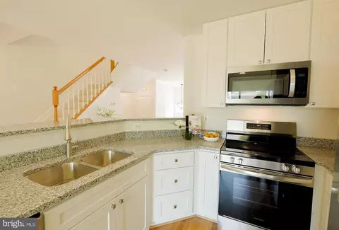 Kitchen - 2613 Caulfield Ct, Frederick, MD 21701 photo 3 of 4