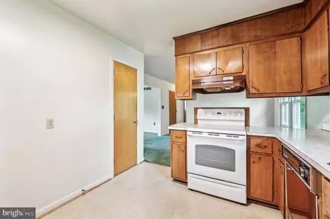 707 Midway Dr, Frederick, MD 21701 photo 9