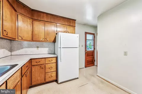 707 Midway Dr, Frederick, MD 21701 photo 10