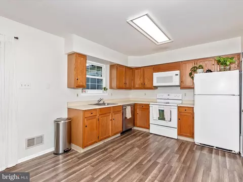 Kitchen - 6830 Acacia Ct, Frederick, MD 21703 photo 2 of 6
