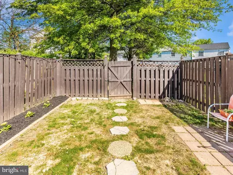 Exterior - 6830 Acacia Ct, Frederick, MD 21703 photo 6 of 12