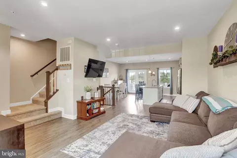 5873 Barts Way, Frederick, MD 21704 photo 7