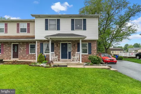 133 W Hammaker St, Thurmont, MD 21788