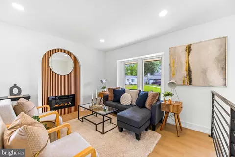 103 Evergreen Ct, Frederick, MD 21701 photo 4
