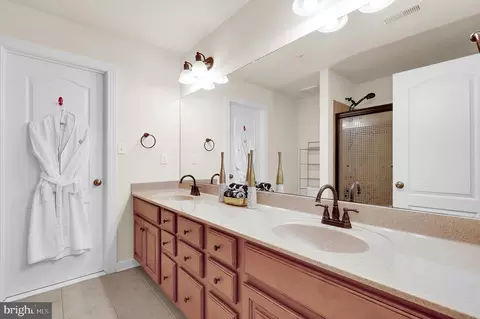 Bath - 6206 Payton Way, Frederick, MD 21703 photo 5 of 6