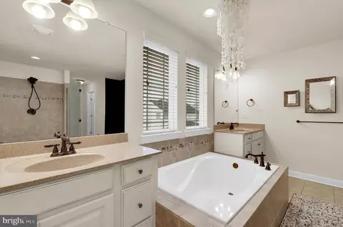 Bath - 6206 Payton Way, Frederick, MD 21703 photo 2 of 6