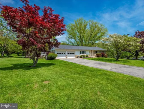 12021 Wolfsville Rd, Myersville, MD 21773