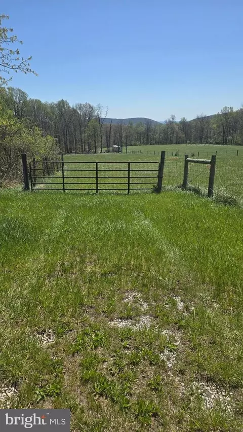 16627 Raven Rock Rd, Sabillasville, MD 21780