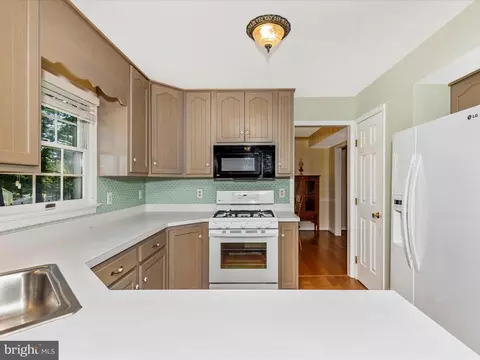 Kitchen - 8165 Stone Ridge Dr, Frederick, MD 21702 photo 3 of 6