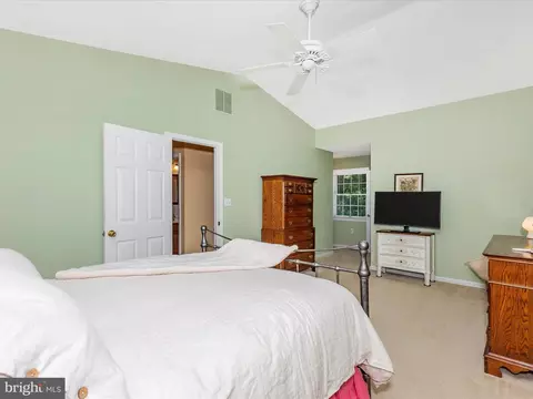 Bedroom - 8165 Stone Ridge Dr, Frederick, MD 21702 photo 4 of 8