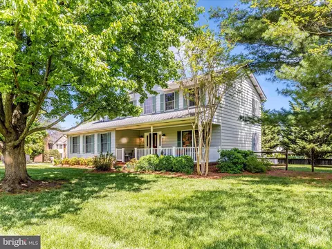 Exterior - 8165 Stone Ridge Dr, Frederick, MD 21702 photo 12 of 24
