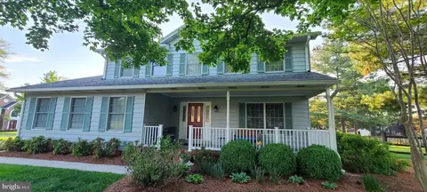 Exterior - 8165 Stone Ridge Dr, Frederick, MD 21702 photo 1 of 24