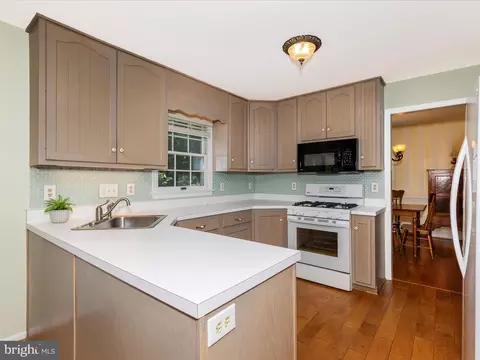 Kitchen - 8165 Stone Ridge Dr, Frederick, MD 21702 photo 5 of 6
