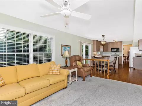 Living - 8165 Stone Ridge Dr, Frederick, MD 21702 photo 7 of 9