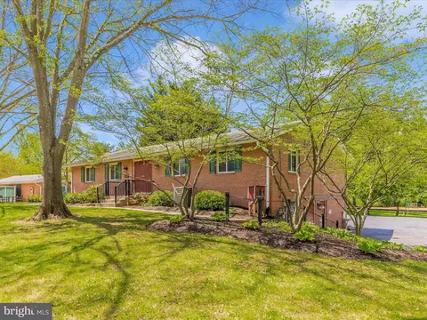 Exterior - 8165 Stone Ridge Dr, Frederick, MD 21702 photo 19 of 24