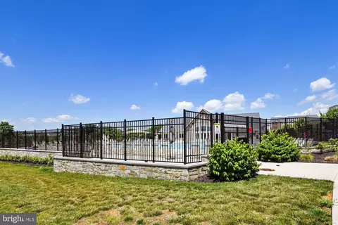 Exterior - 6468 Alan Linton Blvd E, Frederick, MD 21703 photo 4 of 5