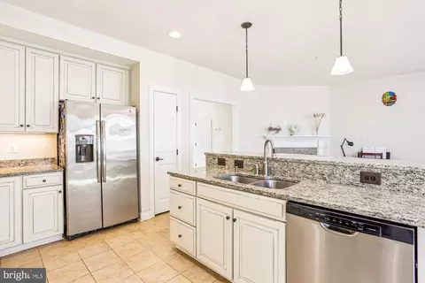 Kitchen - 6468 Alan Linton Blvd E, Frederick, MD 21703 photo 5 of 6