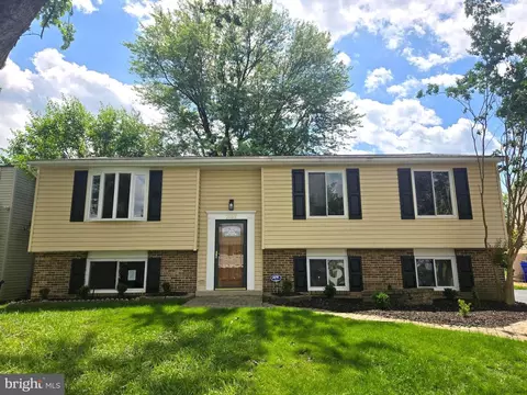 Exterior - 1797 Valleyside Dr, Frederick, MD 21702 photo 4 of 8
