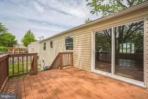 Exterior - 1797 Valleyside Dr, Frederick, MD 21702 photo 7 of 8