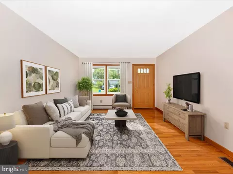 9203 Oak Tree Cir, Frederick, MD 21701 photo 13