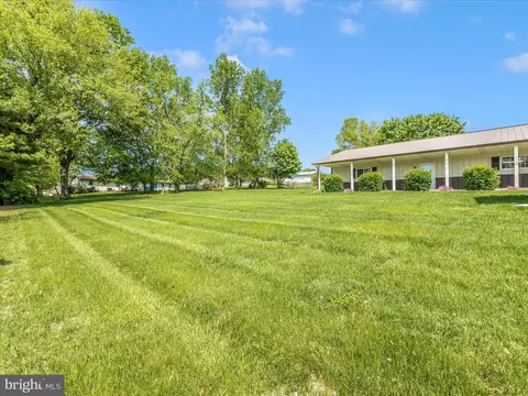 9203 Oak Tree Cir, Frederick, MD 21701 photo 11