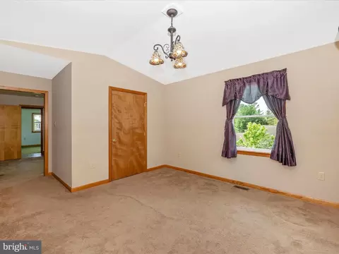 9203 Oak Tree Cir, Frederick, MD 21701 photo 32