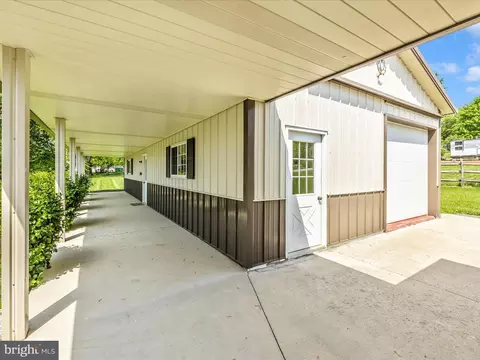 9203 Oak Tree Cir, Frederick, MD 21701 photo 6