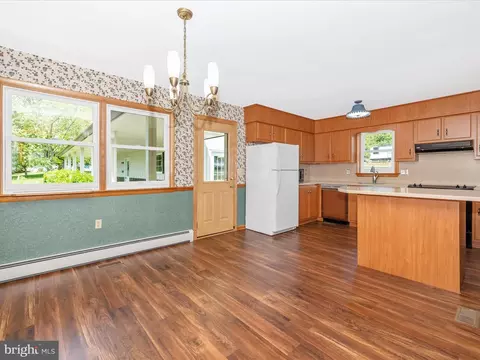 9203 Oak Tree Cir, Frederick, MD 21701 photo 17