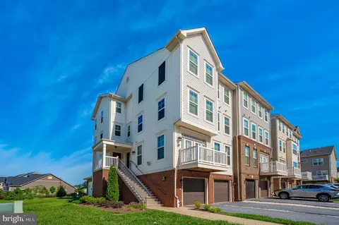 5900 Krantz Dr, Frederick, MD 21703