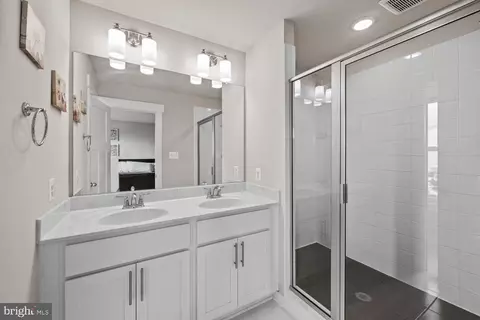 Bath - 1304 Sandoval Ct, Frederick, MD 21702 photo 2 of 3