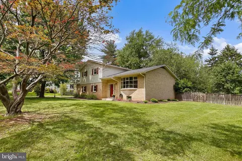7006 Summerfield Dr, Frederick, MD 21702 photo 3