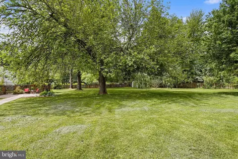 7006 Summerfield Dr, Frederick, MD 21702 photo 8