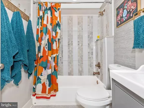 Bath - 205 W 7th St, Frederick, MD 21701 photo 1 of 1