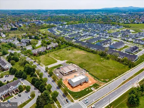 6499 Coporate, Frederick, MD 21703 photo 2