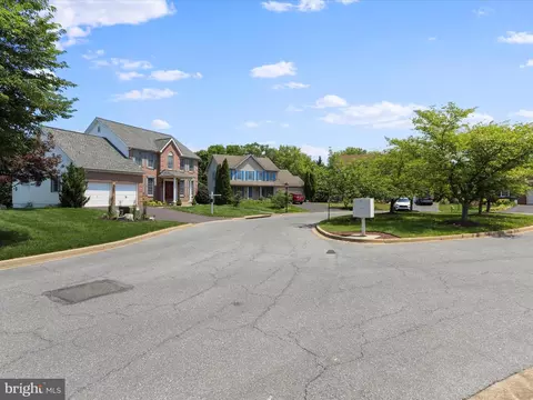 View/Area - 1033 Lindfield Dr, Frederick, MD 21702 photo 3 of 3