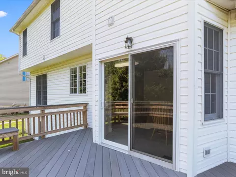 Exterior - 1033 Lindfield Dr, Frederick, MD 21702 photo 5 of 8