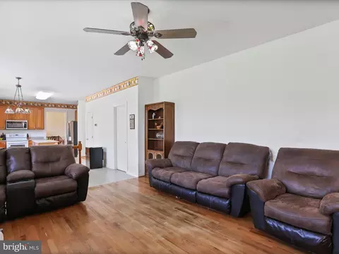 Living - 1033 Lindfield Dr, Frederick, MD 21702 photo 2 of 2
