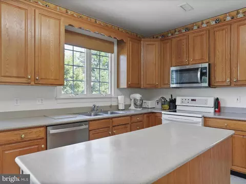 Kitchen - 1033 Lindfield Dr, Frederick, MD 21702 photo 3 of 5