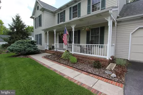 Exterior - 6745 Meadowside Dr, Frederick, MD 21702 photo 2 of 20