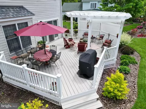 Exterior - 6745 Meadowside Dr, Frederick, MD 21702 photo 3 of 20
