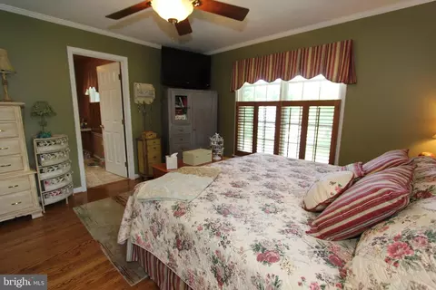 Bedroom - 6745 Meadowside Dr, Frederick, MD 21702 photo 3 of 10