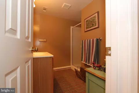 Bath - 6745 Meadowside Dr, Frederick, MD 21702 photo 4 of 5